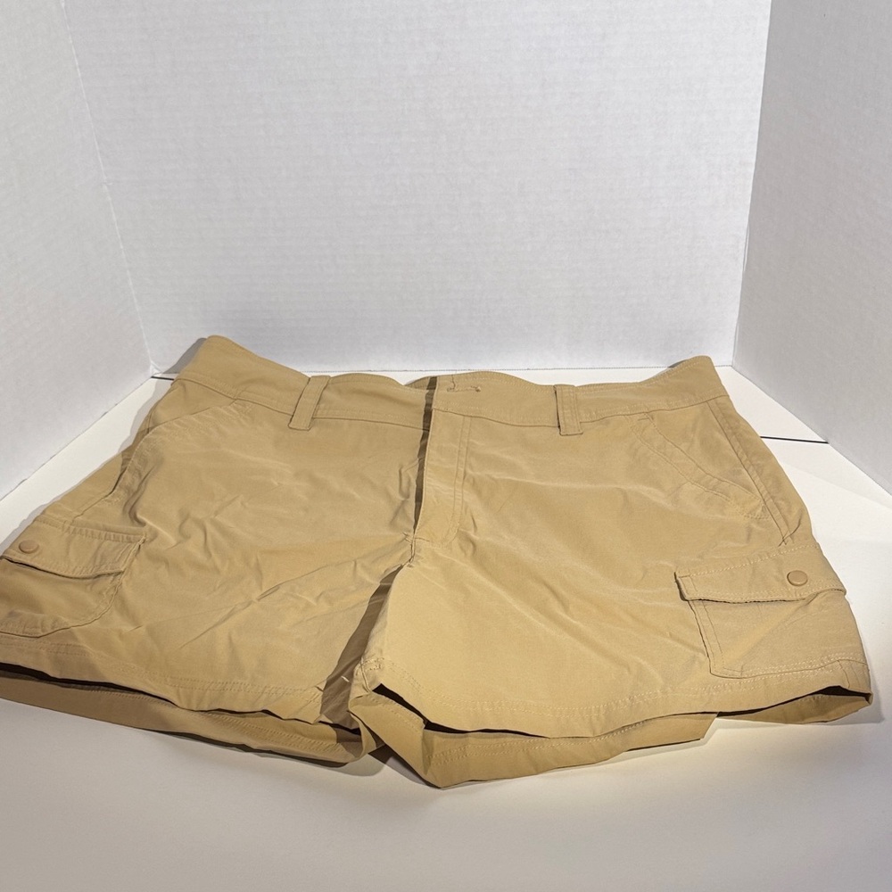 Eddie Bauer Khaki Tan Cargo Shorts